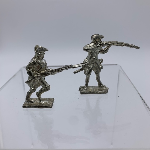 2 Vintage Miniature Civil War Led Musketeers Toy Figures - Picture 8 of 8
